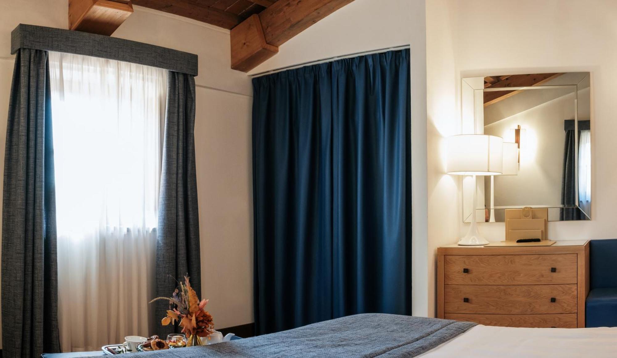 วิลล่า โตโลเม โฮเทล แอนด์ รีสอร์ต ฟลอเรนซ์ ภายนอก รูปภาพ A room divider