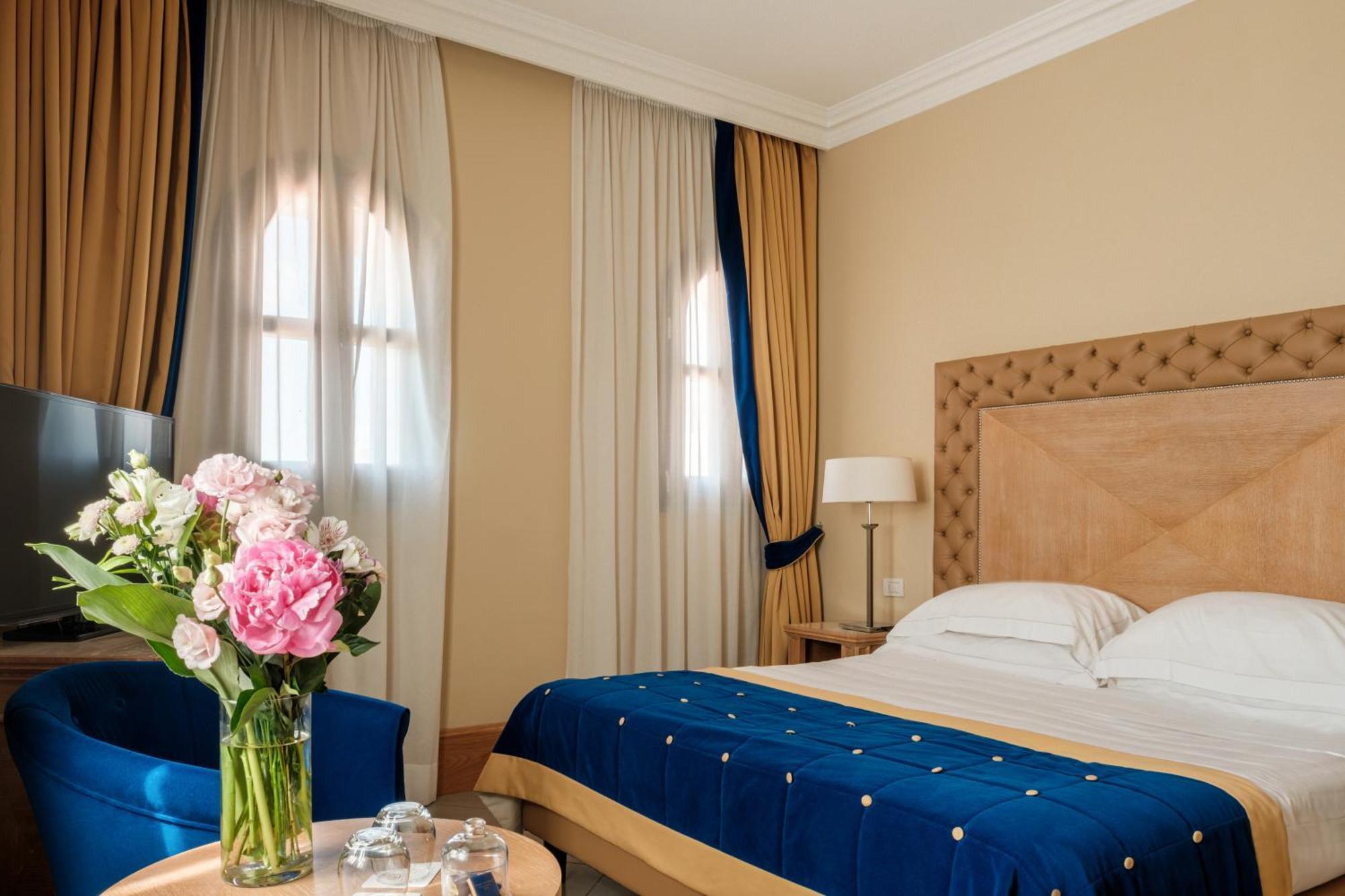 วิลล่า โตโลเม โฮเทล แอนด์ รีสอร์ต ฟลอเรนซ์ ภายนอก รูปภาพ A room at the hotel