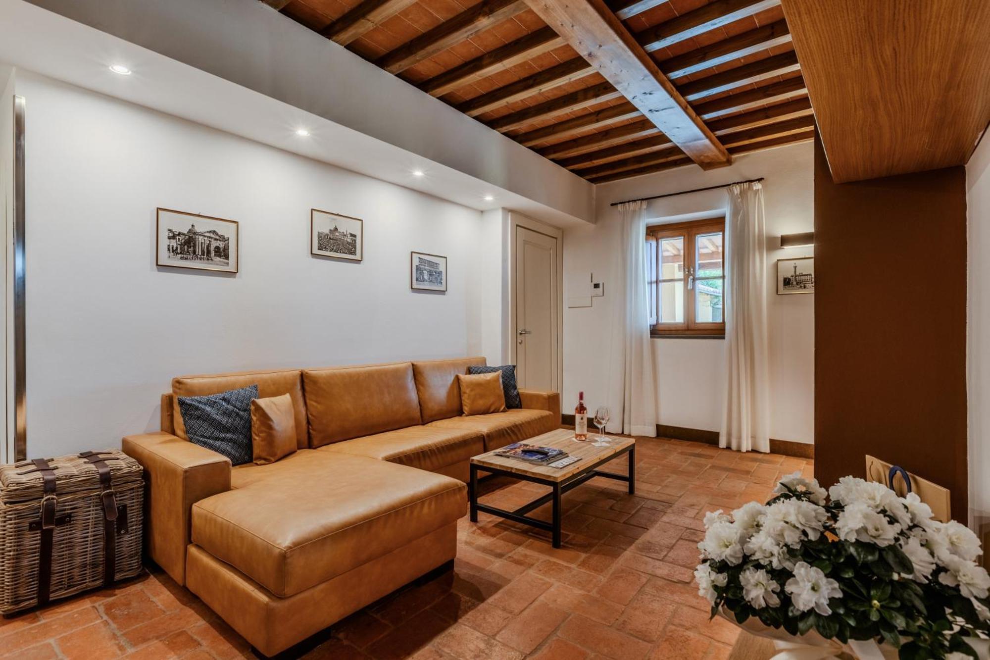 วิลล่า โตโลเม โฮเทล แอนด์ รีสอร์ต ฟลอเรนซ์ ภายนอก รูปภาพ A living room in a house