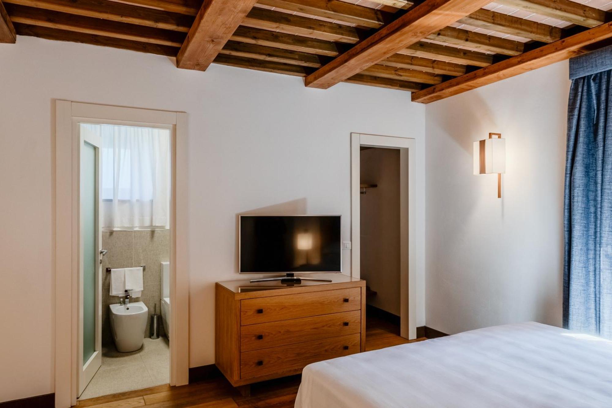 วิลล่า โตโลเม โฮเทล แอนด์ รีสอร์ต ฟลอเรนซ์ ภายนอก รูปภาพ A room at the hotel